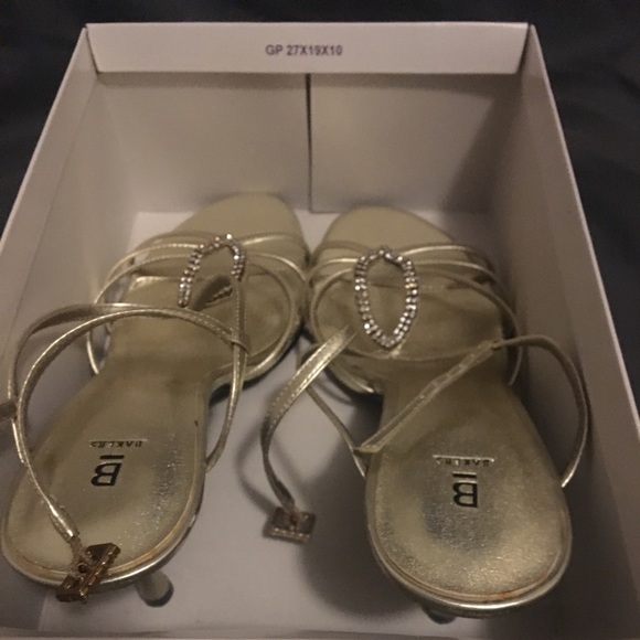 Gold dress heels - Picture 1 of 8